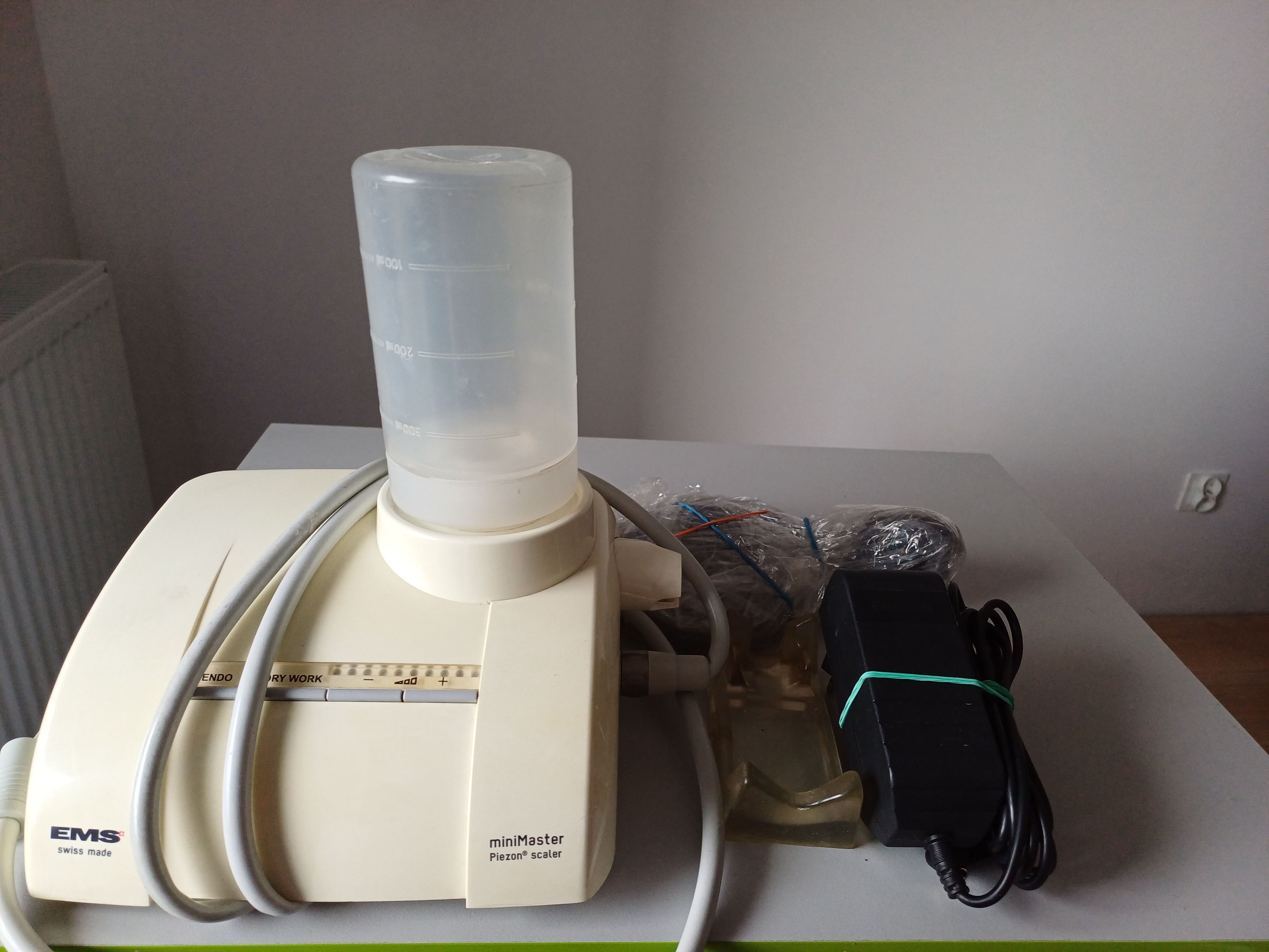 sprzedam wyposażenie gabinetu stomatologicznego